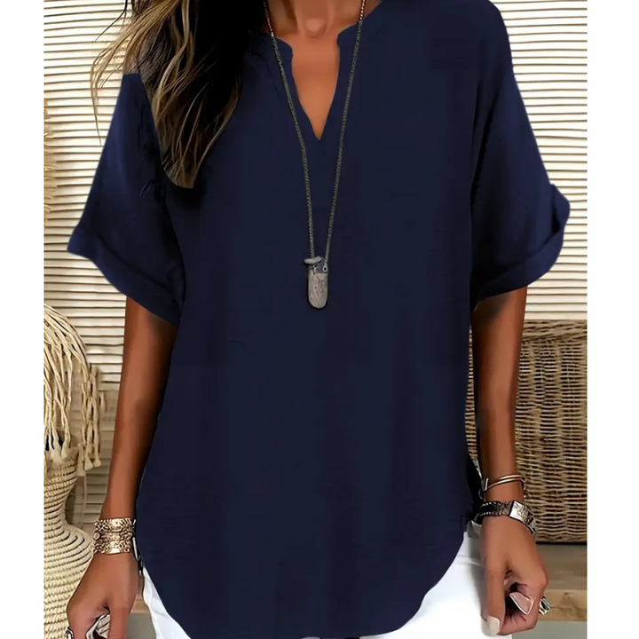 Émilie™ — Blusa fluida elegante con cuello abierto
